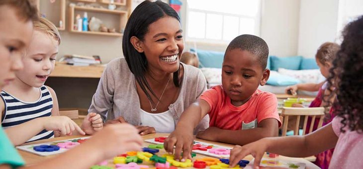 Pourquoi choisir une crèche Montessori ?